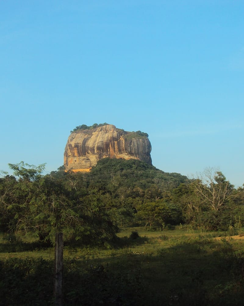 Sri Lanka: Tee, Tempel, Wellen