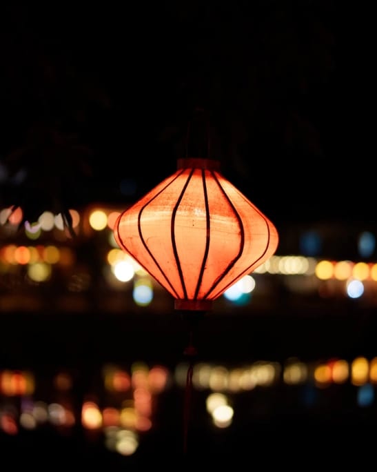 Vietnam: Karstbuchten und Lampions
